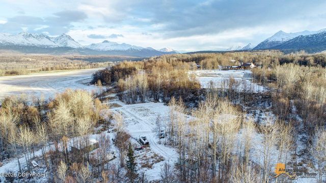 6235 N Wolverine Road, Palmer, AK 99645