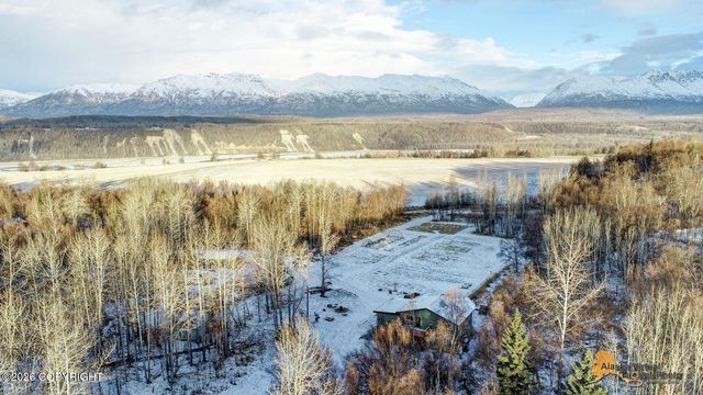 6235 N Wolverine Road, Palmer, AK 99645