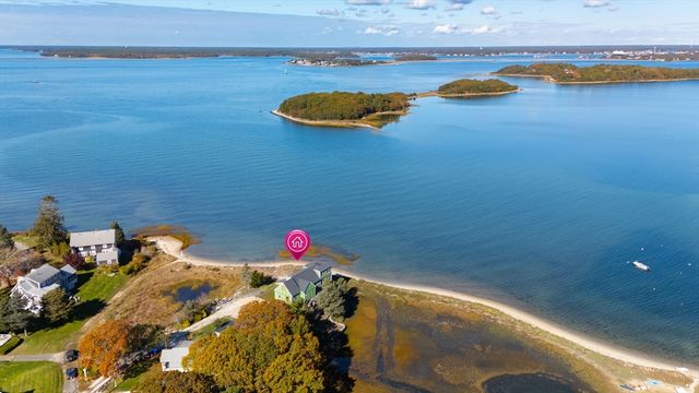 14 Navajo Rd, Bourne, MA 02559