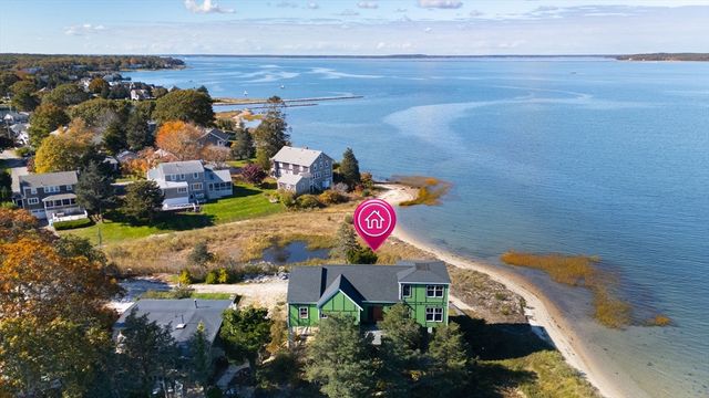 14 Navajo Rd, Bourne, MA 02559