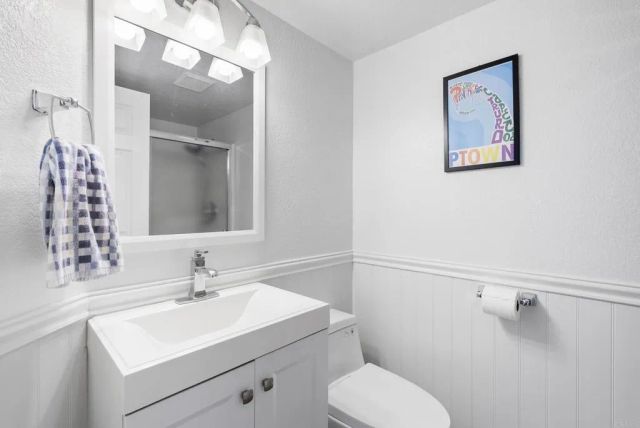 6749 Alamo Ct, La Mesa, CA 91942