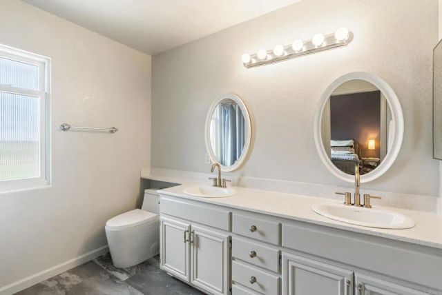 6749 Alamo Ct, La Mesa, CA 91942