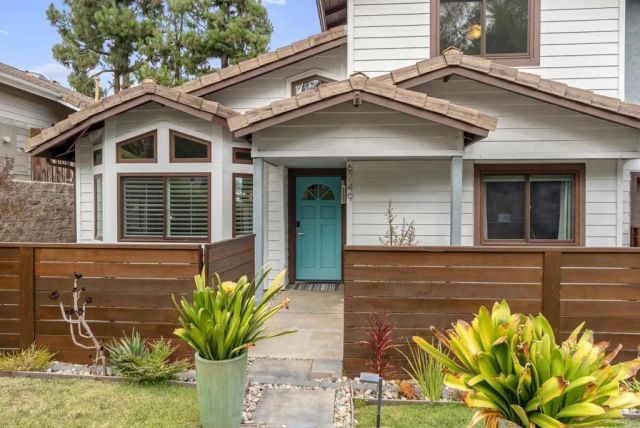 6749 Alamo Ct, La Mesa, CA 91942