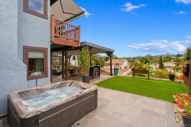 6749 Alamo Ct, La Mesa, CA 91942