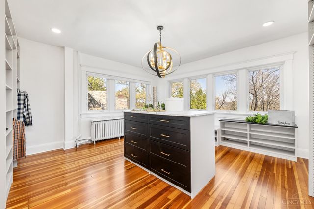 718 Clinton Springs Avenue, Cincinnati, OH 45229
