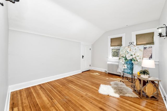 718 Clinton Springs Avenue, Cincinnati, OH 45229