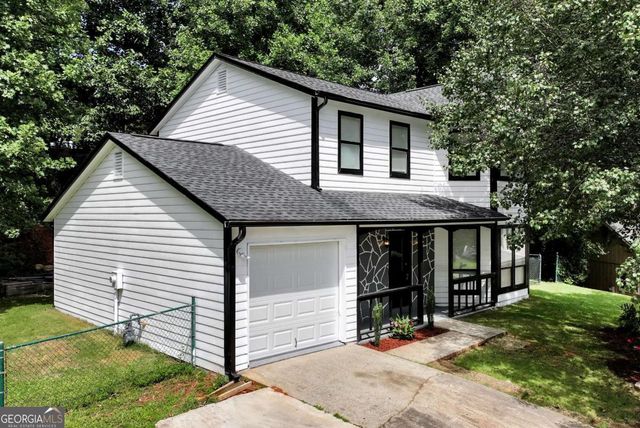 556 Sunfield Drive NW, Lilburn, GA 30047