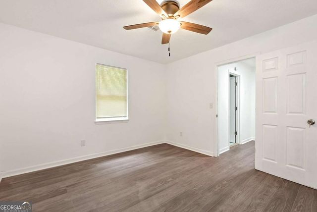 556 Sunfield Drive NW, Lilburn, GA 30047