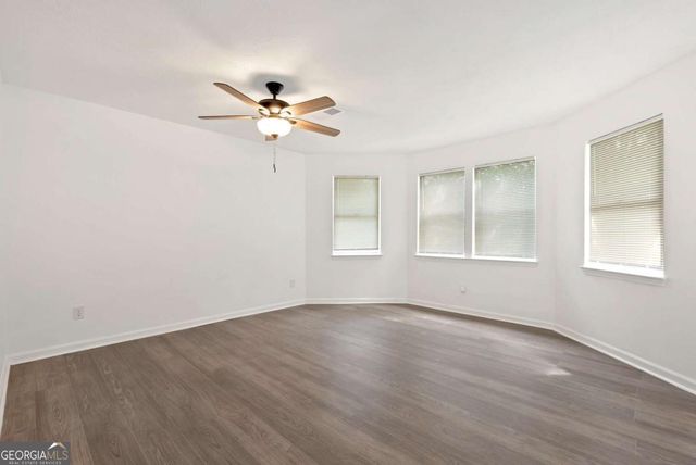 556 Sunfield Drive NW, Lilburn, GA 30047