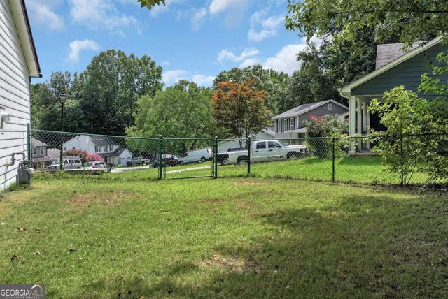 556 Sunfield Drive NW, Lilburn, GA 30047