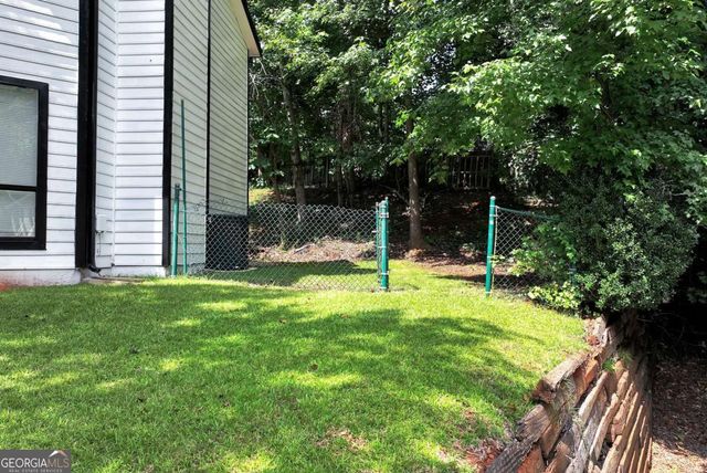 556 Sunfield Drive NW, Lilburn, GA 30047