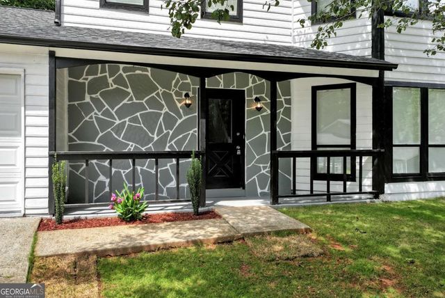 556 Sunfield Drive NW, Lilburn, GA 30047