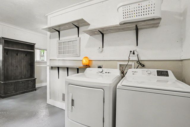 35 W Grand Circle Avenue, Battle Creek, MI 49037