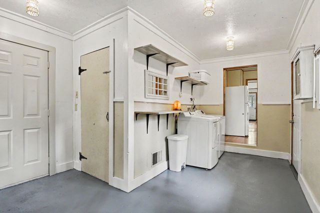 35 W Grand Circle Avenue, Battle Creek, MI 49037