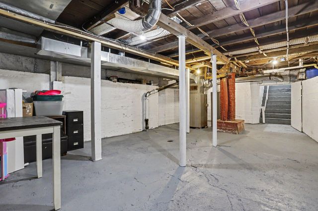 35 W Grand Circle Avenue, Battle Creek, MI 49037