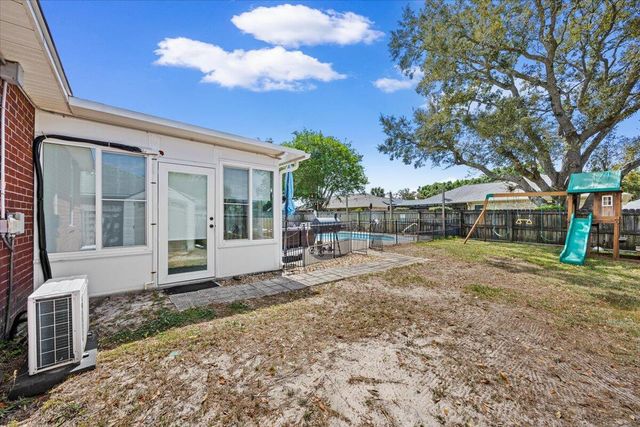 7739 Ramona Drive, Navarre, FL 32566