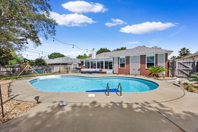 7739 Ramona Drive, Navarre, FL 32566