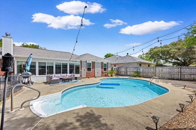 7739 Ramona Drive, Navarre, FL 32566