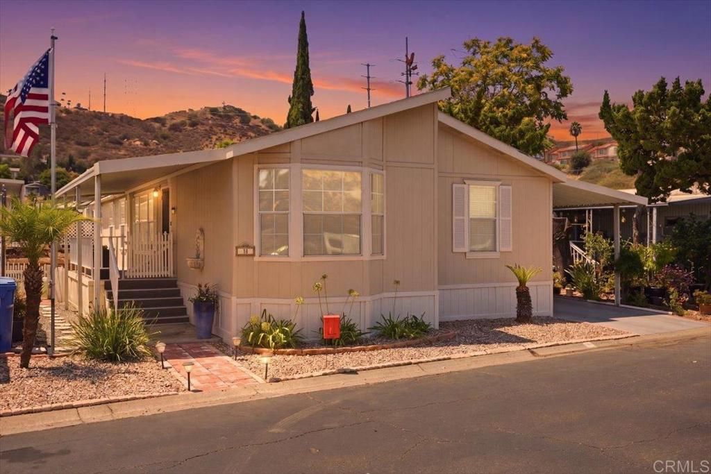 10880 Highway 67 11, Lakeside, CA 92040 — exterior