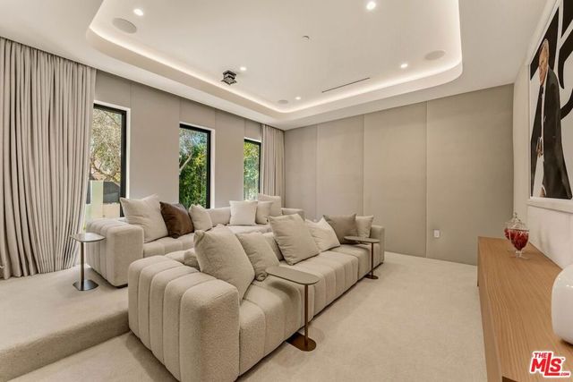 4628 Saloma Avenue, Sherman Oaks, CA 91403