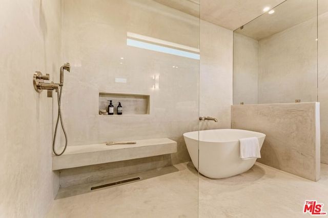4628 Saloma Avenue, Sherman Oaks, CA 91403