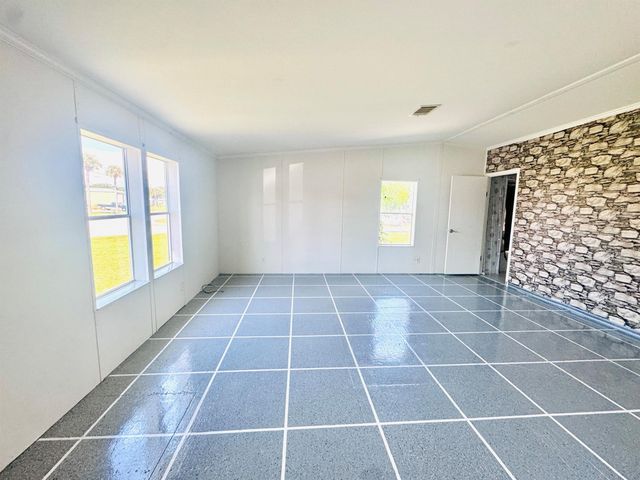 2030 SE 24th Boulevard, Okeechobee, FL 34974