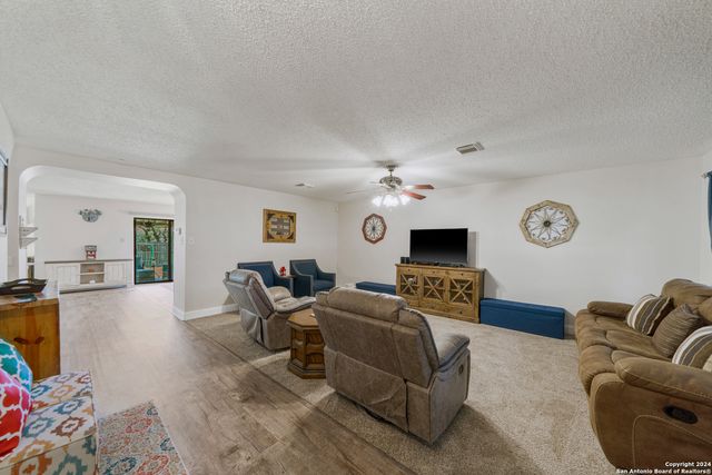 3402 ROSETTI DR, San Antonio, TX 78247