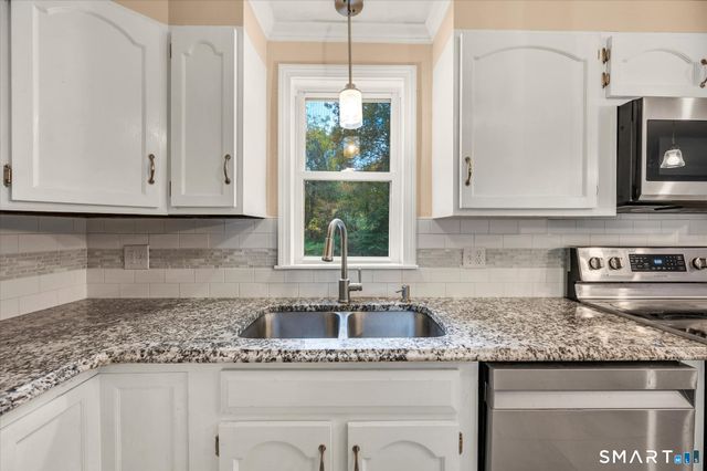 111 Scotland Road, Madison, CT 06443