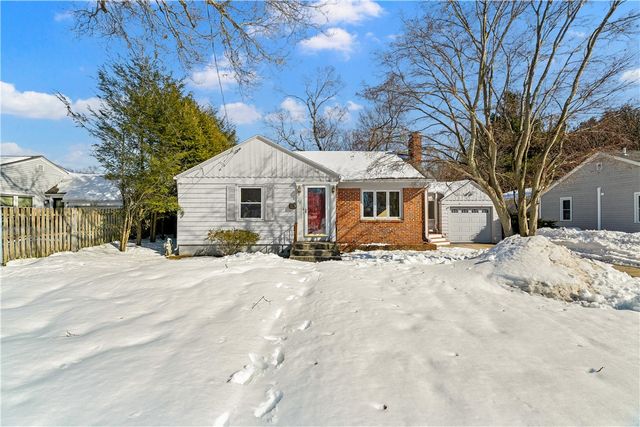 52 Dahlia Street, Warwick, RI 02888