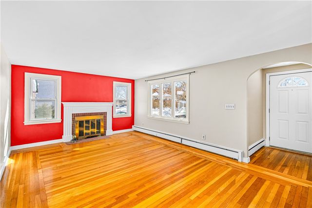 52 Dahlia Street, Warwick, RI 02888