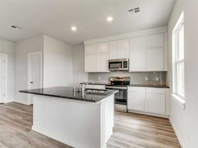 3490 Manning Farms Boulevard, El Reno, OK 73036