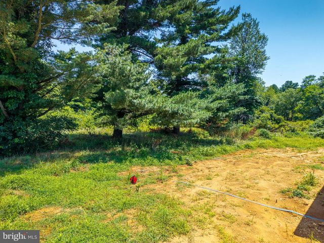 1573 OLDMANS CREEK RD, Swedesboro, NJ 08085