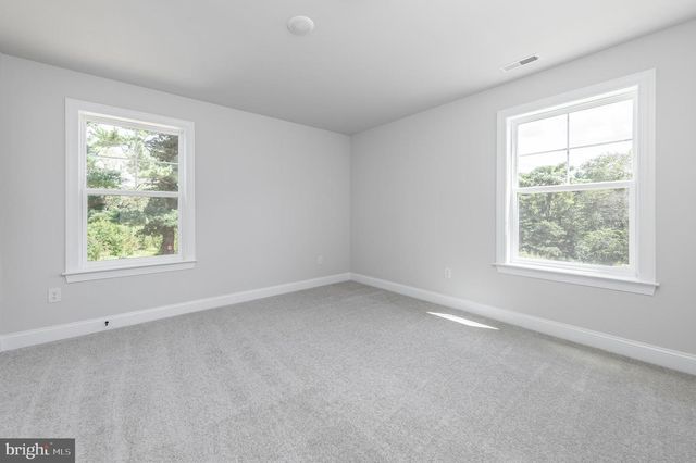 1573 OLDMANS CREEK RD, Swedesboro, NJ 08085