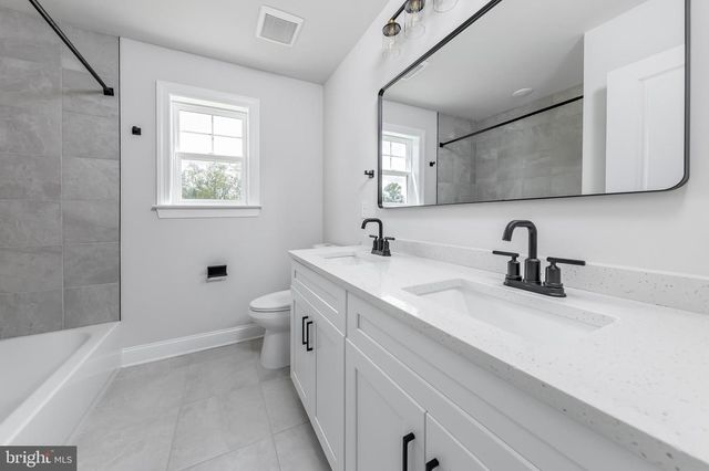 1573 OLDMANS CREEK RD, Swedesboro, NJ 08085
