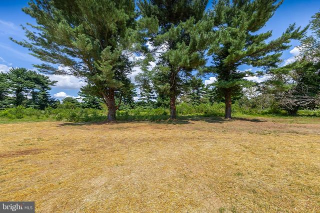 1573 OLDMANS CREEK RD, Swedesboro, NJ 08085
