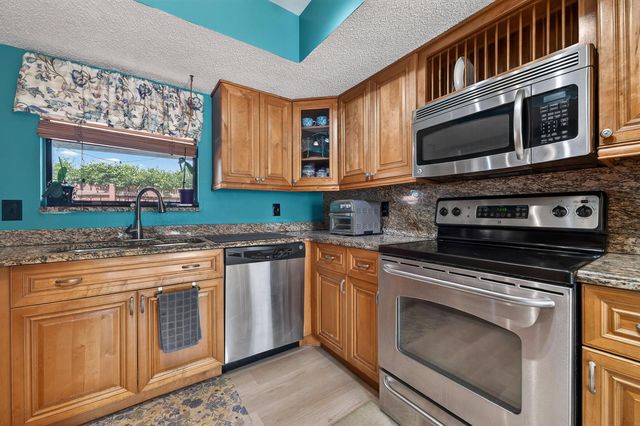 124 Sherwood Circle 11b, Jupiter, FL 33458