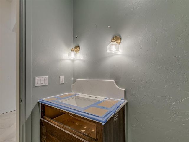 13025 Coltrane Road, Edmond, OK 73034