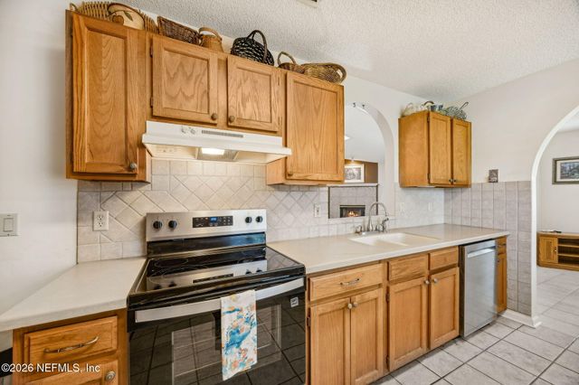 4364 HOLLYGATE Drive, Jacksonville, FL 32258