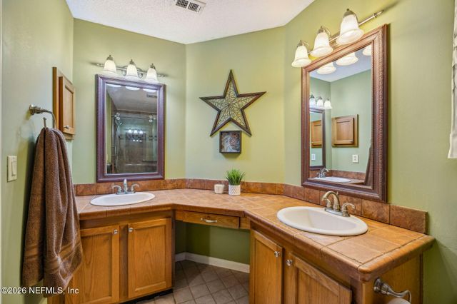 4364 HOLLYGATE Drive, Jacksonville, FL 32258