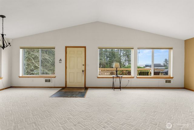 821 Ketch Court, Ocean Shores, WA 98569