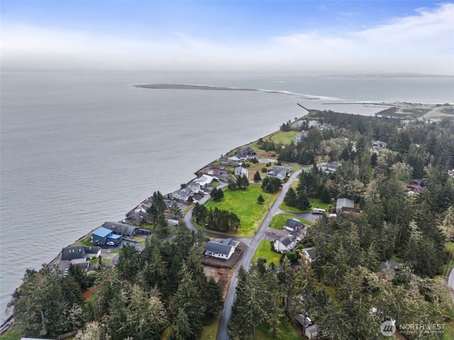 821 Ketch Court, Ocean Shores, WA 98569