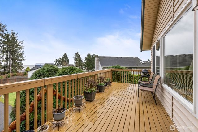 821 Ketch Court, Ocean Shores, WA 98569