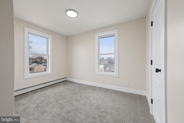 261 B ST, Carneys Point, NJ 08069