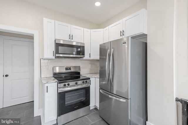 261 B ST, Carneys Point, NJ 08069