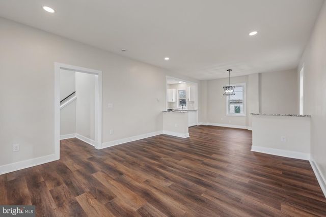 261 B ST, Carneys Point, NJ 08069