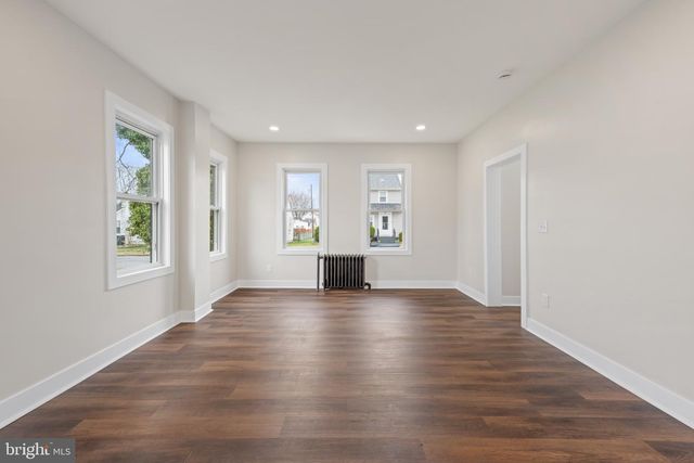 261 B ST, Carneys Point, NJ 08069