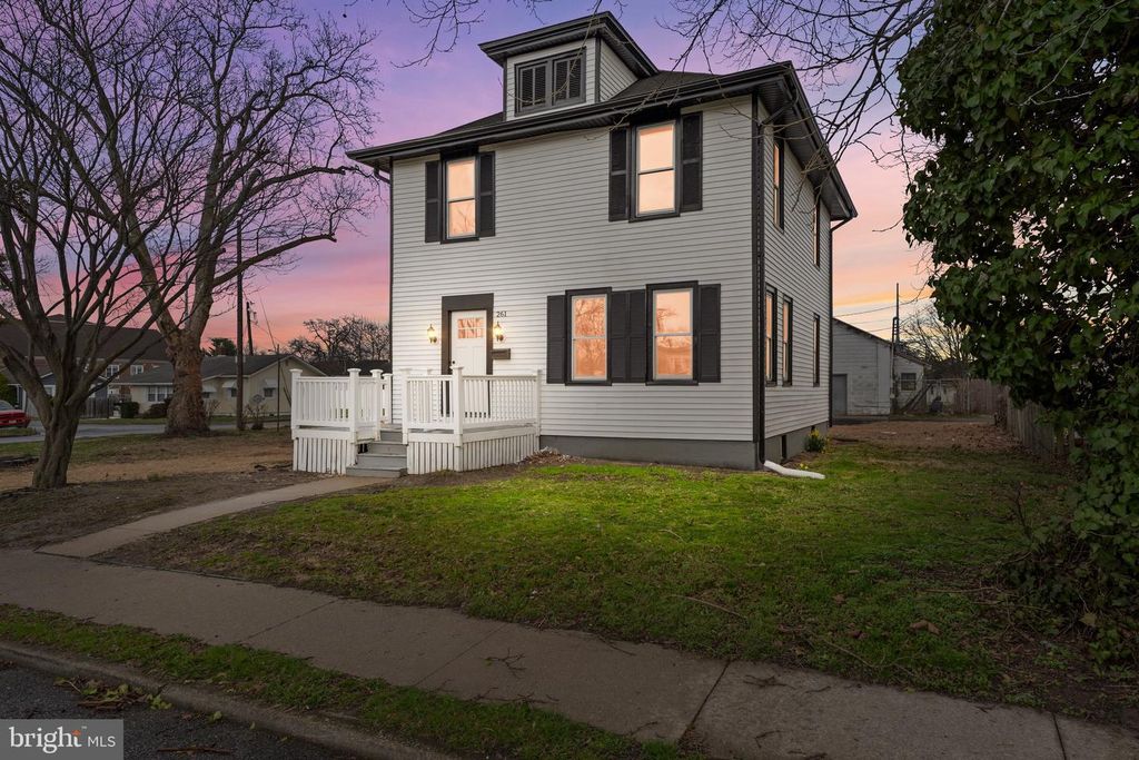 261 B ST, Carneys Point, NJ 08069