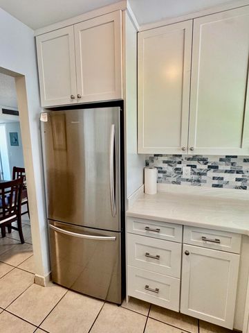 600 SNUG HARBOR Drive A10, Boynton Beach, FL 33435