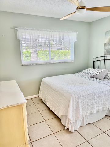 600 SNUG HARBOR Drive A10, Boynton Beach, FL 33435