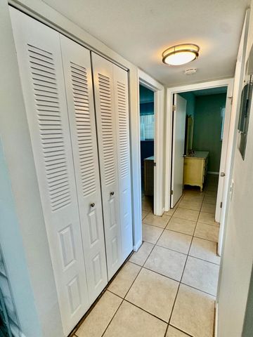 600 SNUG HARBOR Drive A10, Boynton Beach, FL 33435
